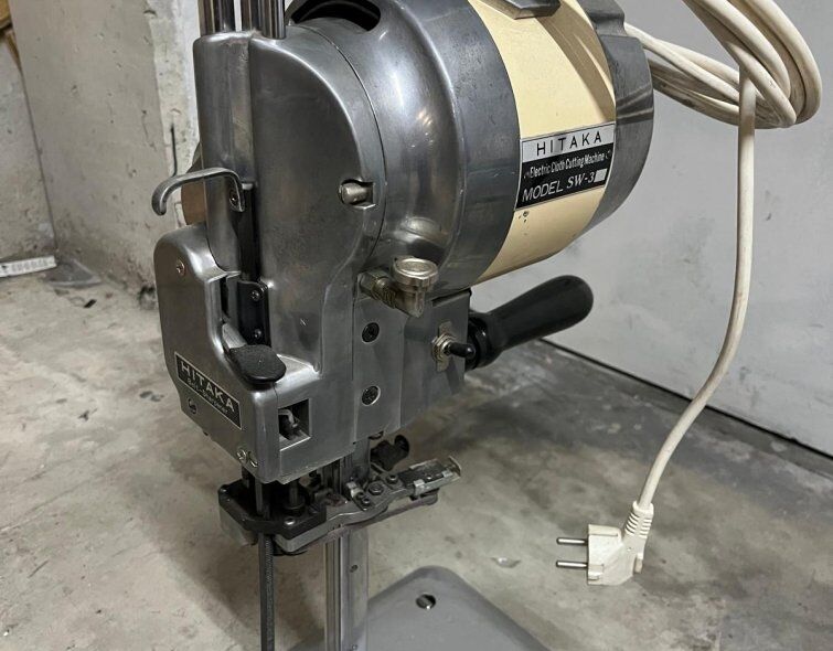 - INDUSTRIAL SEWING MACHINES